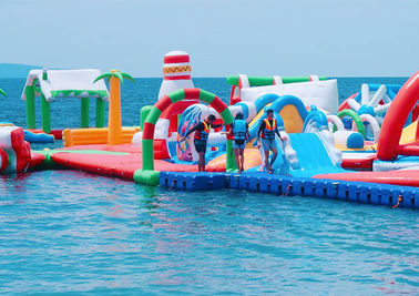 Parque inflable del agua de la isla, parques de atracciones fantásticos para el acontecimiento comercial