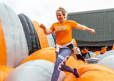 Carrera de obstáculos inflable certificada 5k de Insand del juego del salto durable del aire para los adultos